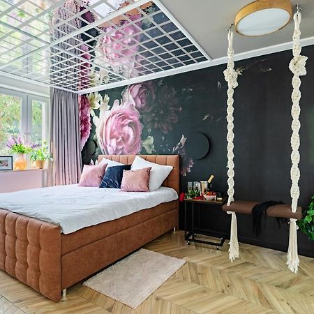 Secret Garden Apartment Warschau Exterior foto